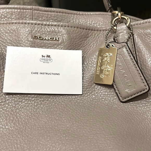 COACH LEATHER HANDBAG - Picture 6 of 9